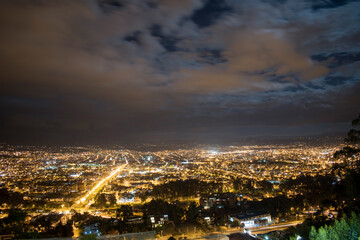 Fototapeta na wymiar Cuenca at night