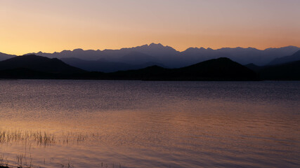 Sunset at the Mediano reservoir 4