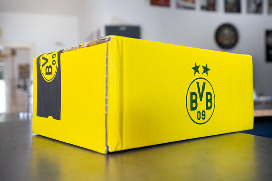 A yellow BVB Dortmung Carton Box