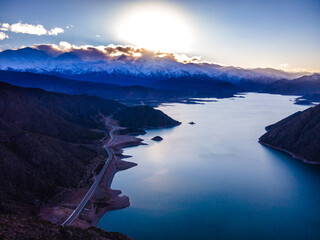 Atardecer en el embalse potrerillos
