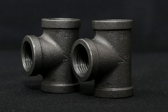 Metal elbow  cruz tees for water pipes hierro maleable acero al carbon 