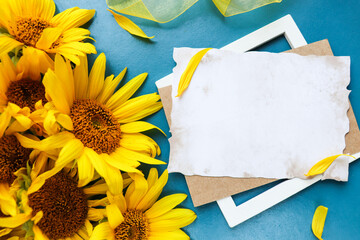 postcard mockup. bouquet of sunflowers and space for text 