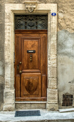 Porte ancienne aux Mées, Alpes-de-Haute-Provence, France