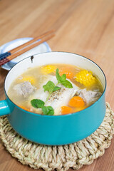 Pepper-flavored white hairtail fish meat bone tea soup