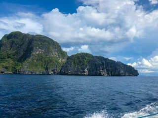 Naklejka premium フィリピンのパラワン州エルニドを観光している風景Scenery of sightseeing in El Nido, Palawan, Philippines.