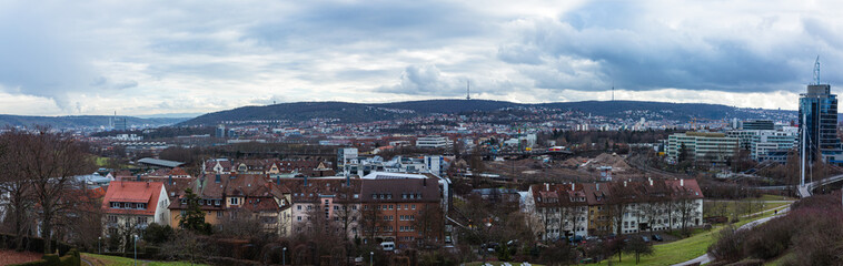 ドイツ　　シュトゥットガルトのライプフリートシャー・ガルテンの丘から望む市街地