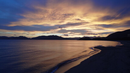 マジックアワーの日本の景色！夕日と海