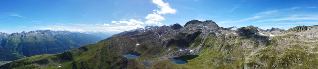 Naklejka na ściany i meble Wallis, Schweiz: Alpines Panorama