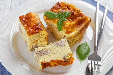 chicken breast and egg bake, chicken meat omelette