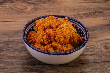 Couscos with tomato and chicken