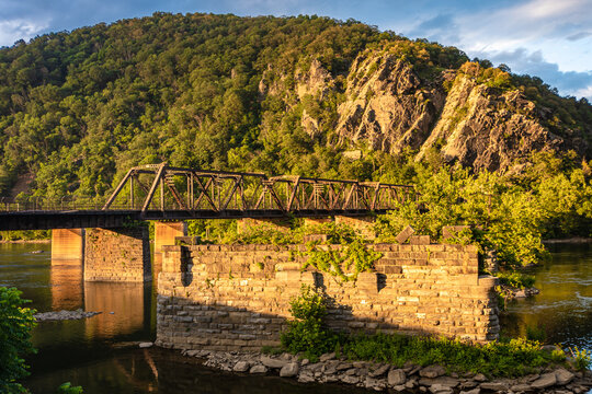 Winchester And Potomac Railroad Bridge Over The Potomac River In Harper's Ferry, West Virginia.