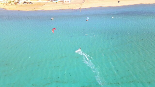 KITESURF in the Paracas Reserve in Peru