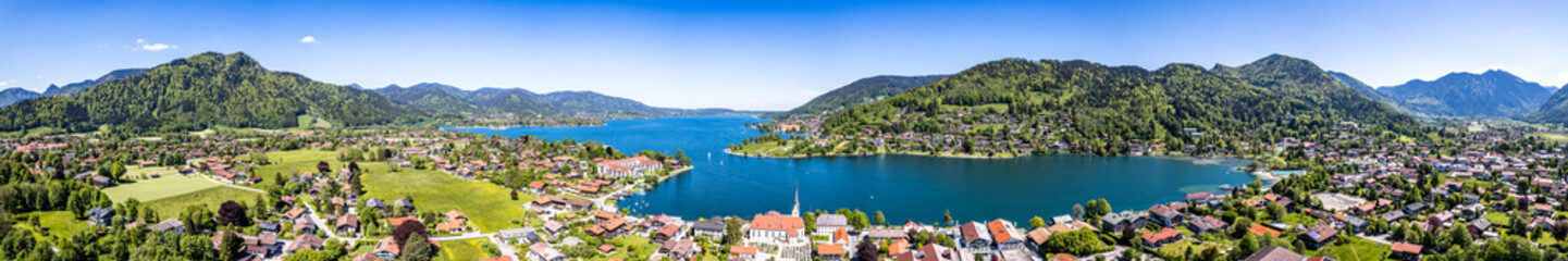 Fototapeta premium landscape at the lake tegernsee
