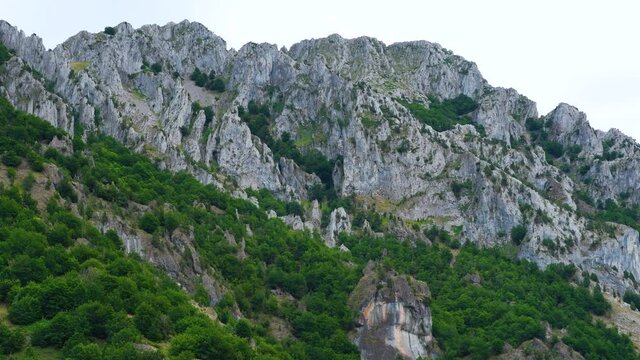 Mountains in the Vegalion area between Las Salas and Cremenes. In the surroundings of the river Esla and the Pico Jaido. Picos de Europa Regional Park. Leon province. Castilla y Leon, Spain, Europe