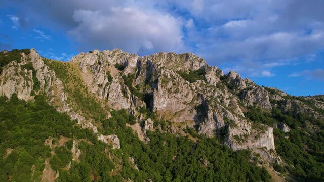 Mountains in the Vegalion area between Las Salas and Cremenes. In the surroundings of the river Esla and the Pico Jaido. Picos de Europa Regional Park. Leon province. Castilla y Leon, Spain, Europe