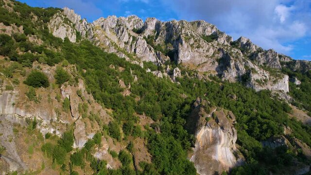 Mountains in the Vegalion area between Las Salas and Cremenes. In the surroundings of the river Esla and the Pico Jaido. Picos de Europa Regional Park. Leon province. Castilla y Leon, Spain, Europe