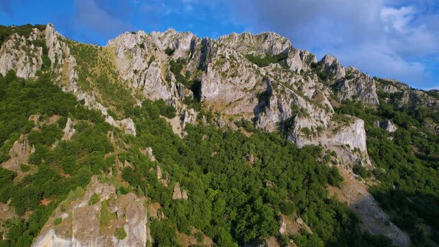 Mountains in the Vegalion area between Las Salas and Cremenes. In the surroundings of the river Esla and the Pico Jaido. Picos de Europa Regional Park. Leon province. Castilla y Leon, Spain, Europe