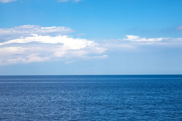 Spokojna Linia horyzontu Morza Bałtyckiego