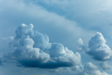 Fototapeta na wymiar Sk, beuty white clouds landscape