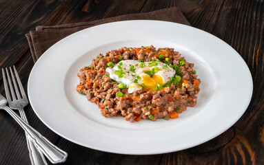 Poached eggs with mince meat