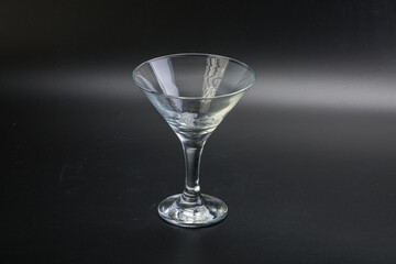 Empty glass for vine or water