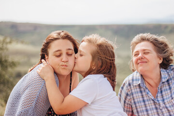 Obraz premium Girls in the mountain fields