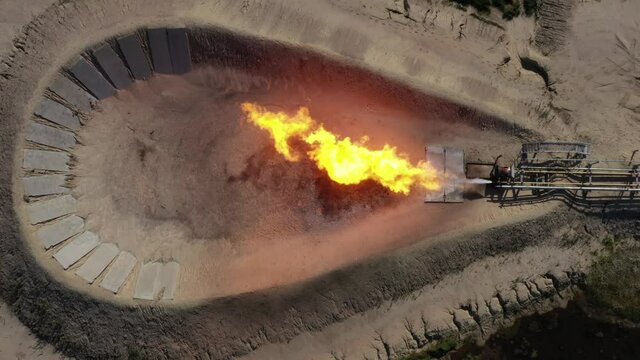 horizontal flare installation from above, annealing of a gas well