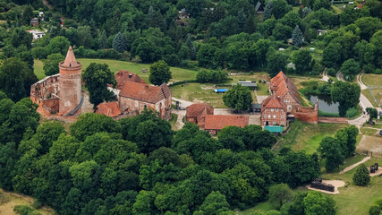 Fototapeta na wymiar Burg Stargard, bei Neubrandenburg, Mecklenburg-Vorpommern, Deutschland, Luftaufnahme aus dem Flugzeug