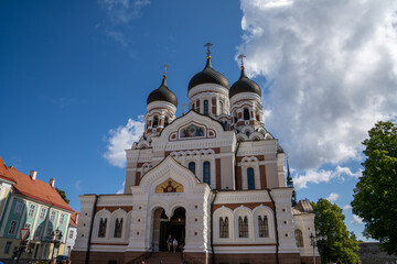 Fototapeta na wymiar the Alexander Nevsky Cathedral in the heart of the old town of Tallinn