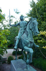 Fototapeta premium Reims, France, statue of Jeanne d´Arc in front of the Cathedral