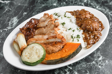 鶏肉の照り焼きとカレーランチ