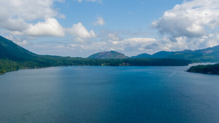 Fototapeta premium lake and mountains