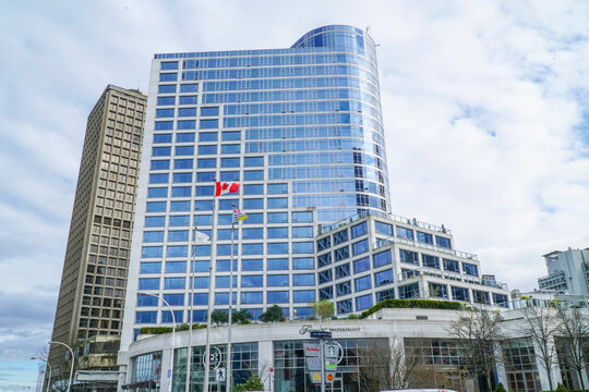 The Fairmont Waterfront Hotel In Vancouver