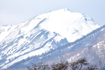 Obraz premium 【群馬県利根郡】春の谷川岳 トマの耳 オキの耳