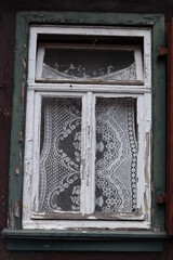Altes Holzfenster am Fachwerkhaus.