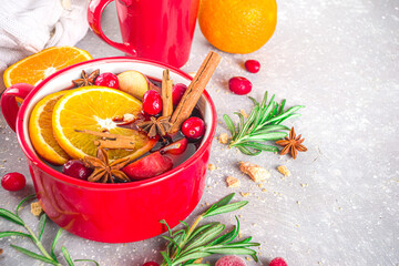  Mulled wine hot drink with citrus and spices