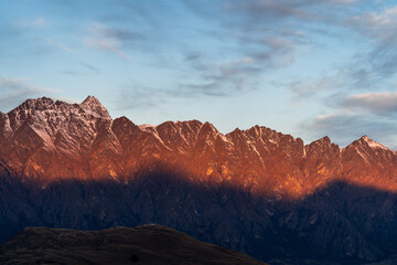 Naklejka premium sunset in the mountains