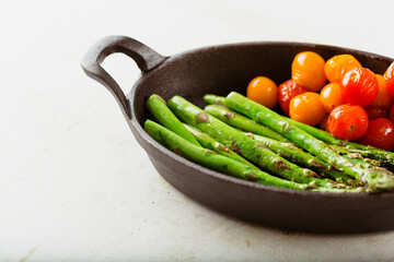 Tomatoes and asparagus 