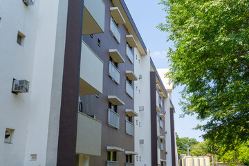 Obraz premium 古い団地のある風景写真_01