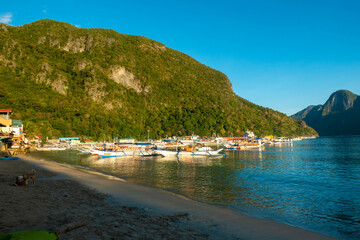 Fototapeta na wymiar フィリピンのパラワン州エルニドを観光している風景Scenery of sightseeing in El Nido, Palawan, Philippines.