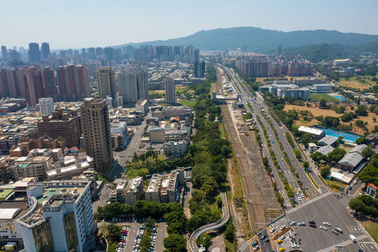 台湾南部の高雄市周辺の上空からドローンで撮影した空撮写真 Aerial photo taken by drone from the sky over Kaohsiung City and surrounding areas in southern Taiwan. 