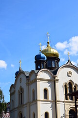 russische Kirche in Bad Ems mit goldenem Turm