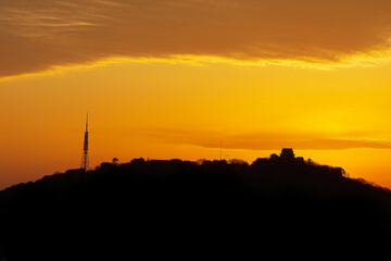 愛媛県松山市にある観光地「松山城」のシルエット