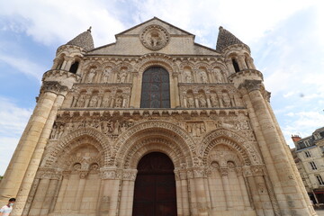 Fototapeta na wymiar Cathedrale Notre Dame la Grande, ville de Poitiers, departement de la Vienne, France