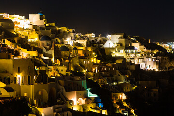 ギリシャ　サントリーニ島のイアの夜景