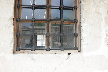 Fototapeta na wymiar old window with shutters