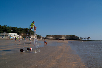 Sauveteur sur une plage de MESCHERS-SUR-GIRONDE  -  2021