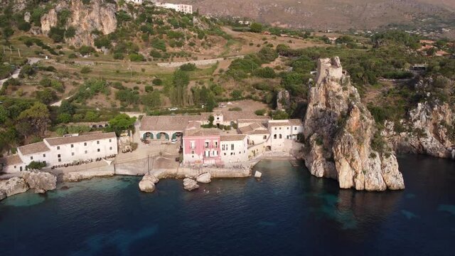immagine  aerea dell'antica tonnara di Scopello, in Sicilia