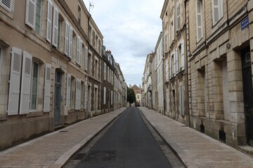 Naklejka na ściany i meble Rue typique dans la ville, ville de Poitiers, departement de la Vienne, France