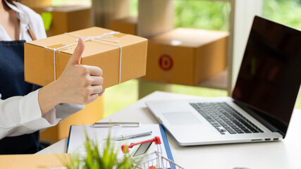 Start an Asian writing business working with parcel boxes at home with laptops to read orders and deliver products to customers. transport and logistics Online merchants and business owners or SMEs, o